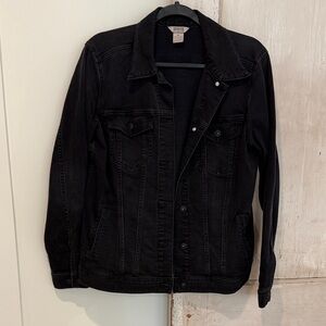 Duluth Trading Co Charcoal Gray Shirt